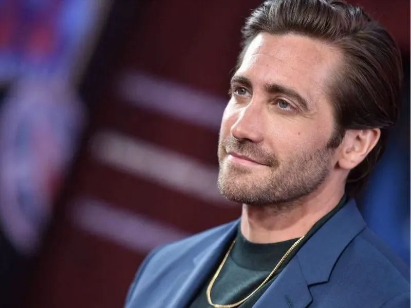 Jake Gyllenhaal thể hiện Jack Twist với năng lượng trái ngược hoàn toàn so với Ennis